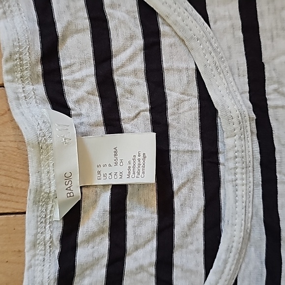 H & M stipe long sleeve tee - Picture 2 of 3